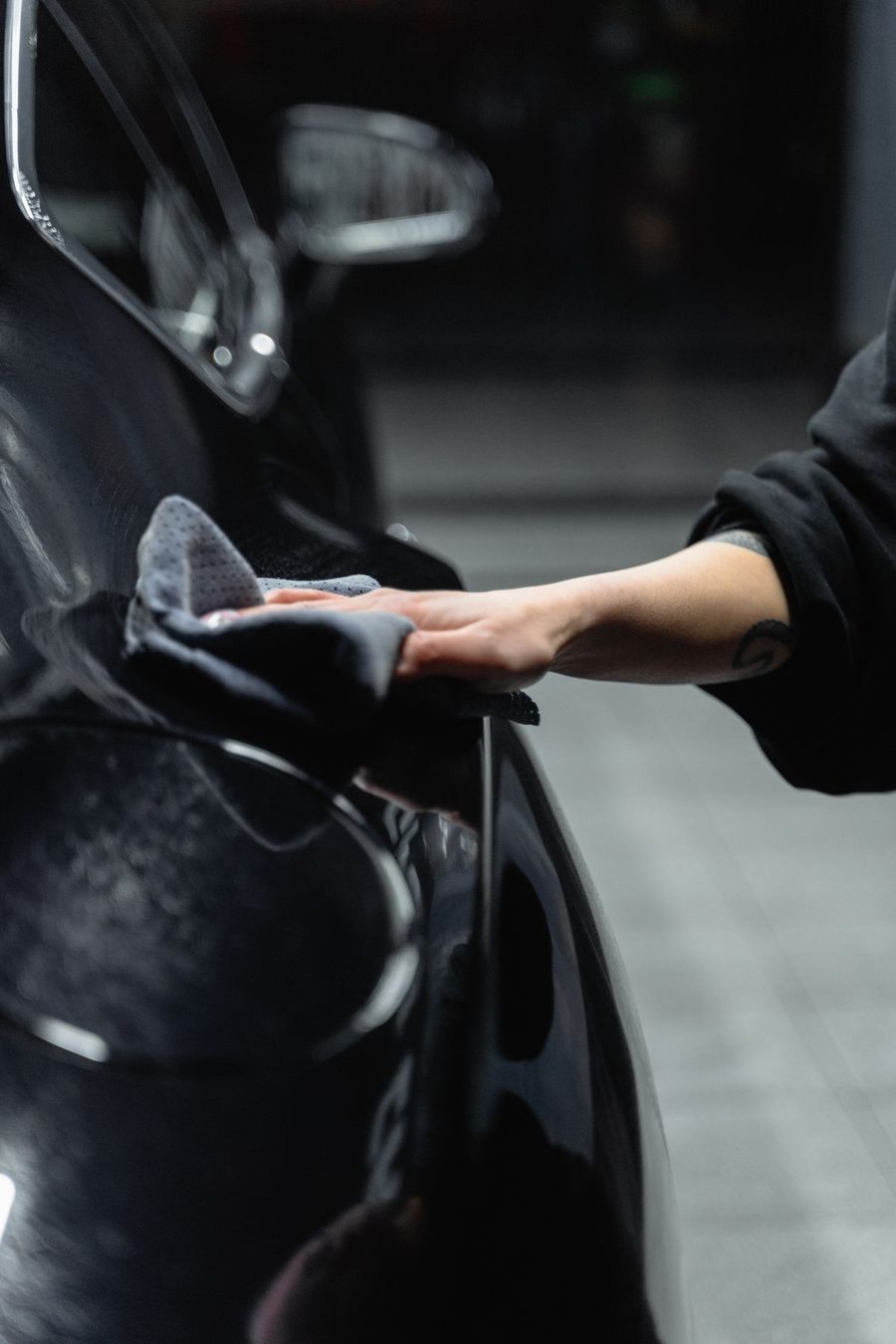 Application d'un scellant céramique sur la carrosserie